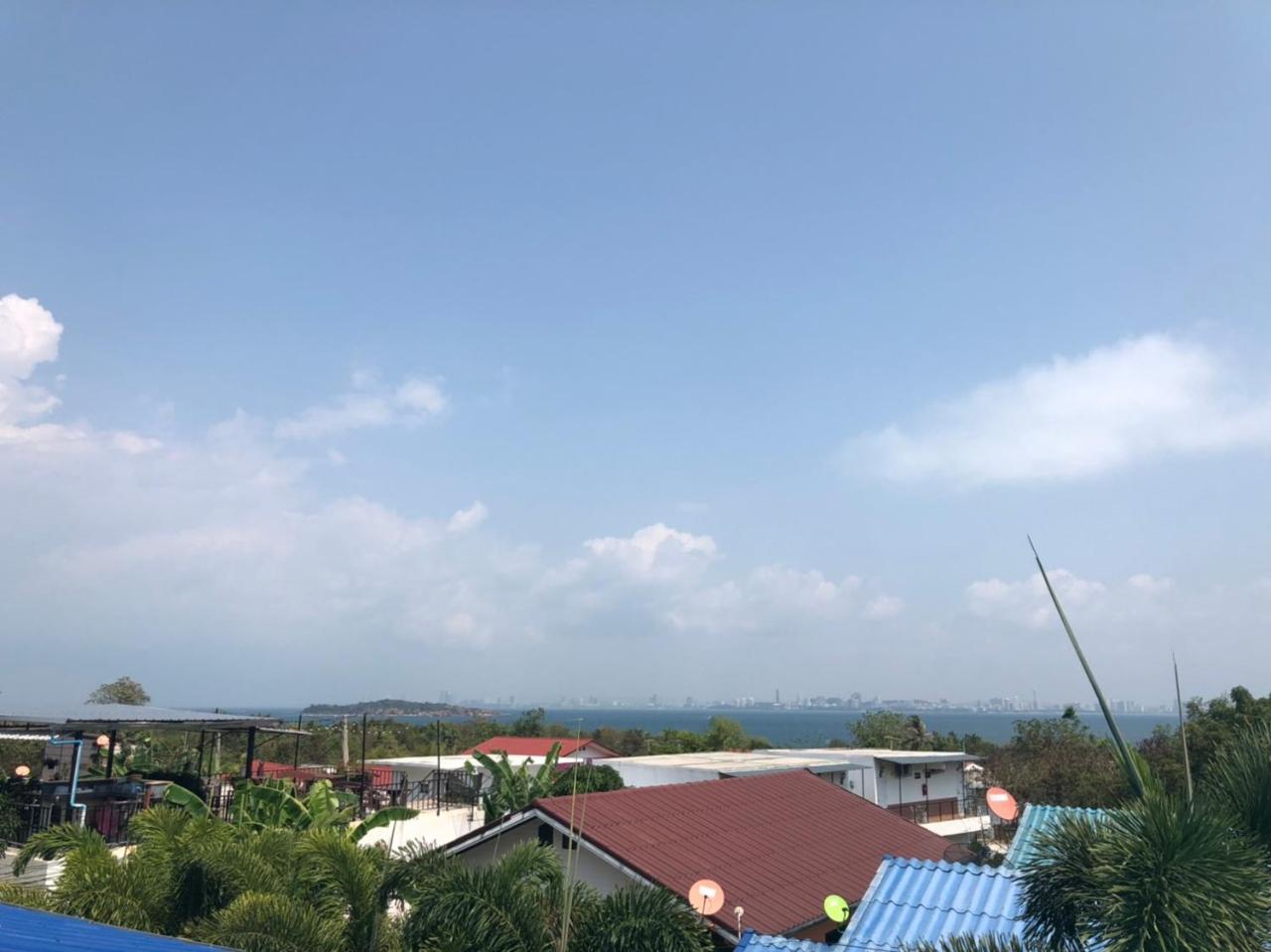 Hotel Bann Pa Su Koh Larn Exterior foto